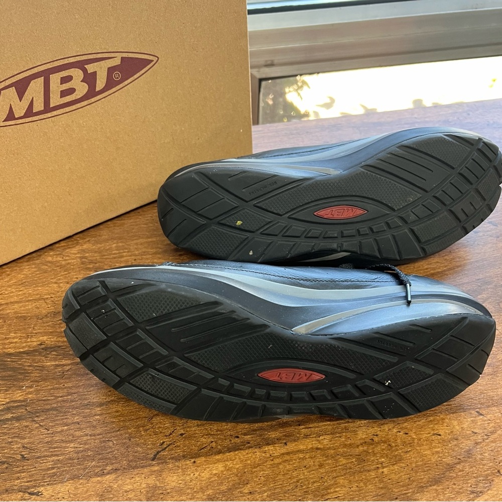 Like NEW MBT Women's Nafasi Black Leather Toning Walking Shoes US sz. 9-9.5 - Picture 12 of 12
